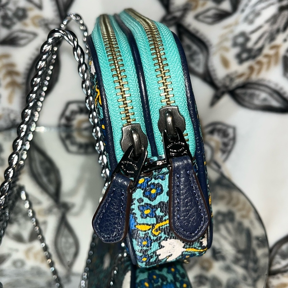 Coach NY, Yankee Floral Print Canvas Crossbody Clutch Bag Purse Teal - Picture 5 of 16
